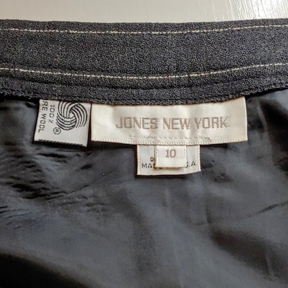 SOLD Vintage side button pinstripe skirt - Picture 4 of 4